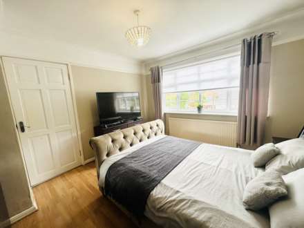 Millbrook Crescent, Old Hall Estate, Image 11