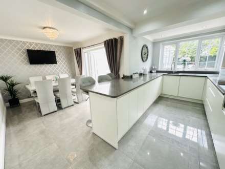 Millbrook Crescent, Old Hall Estate, Image 7