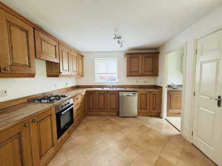 Bluebell Close, Park Meadows, Image 3