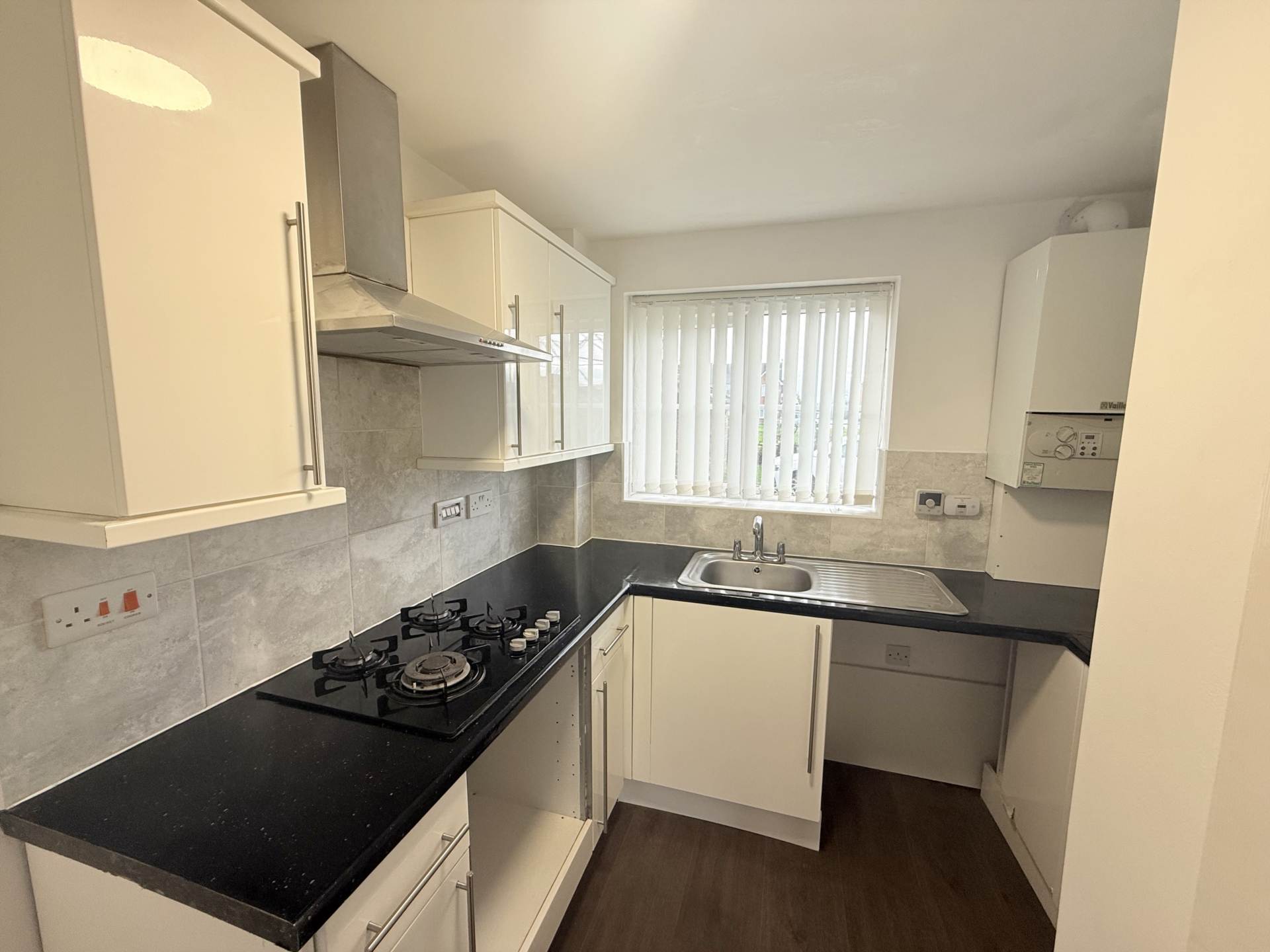 Ford Avenue, Littledale, Image 4