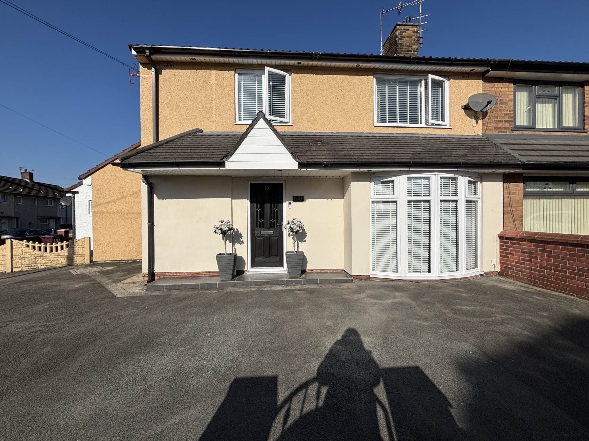 Dulas Road, Southdene, Image 1
