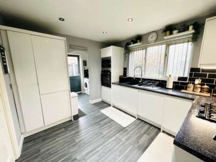 Glen Way, Shevington Park, Image 8