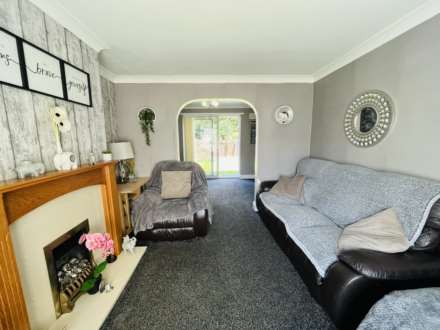 Lyelake Road, Southdene, Image 6