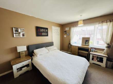 Lyelake Road, Southdene, Image 8