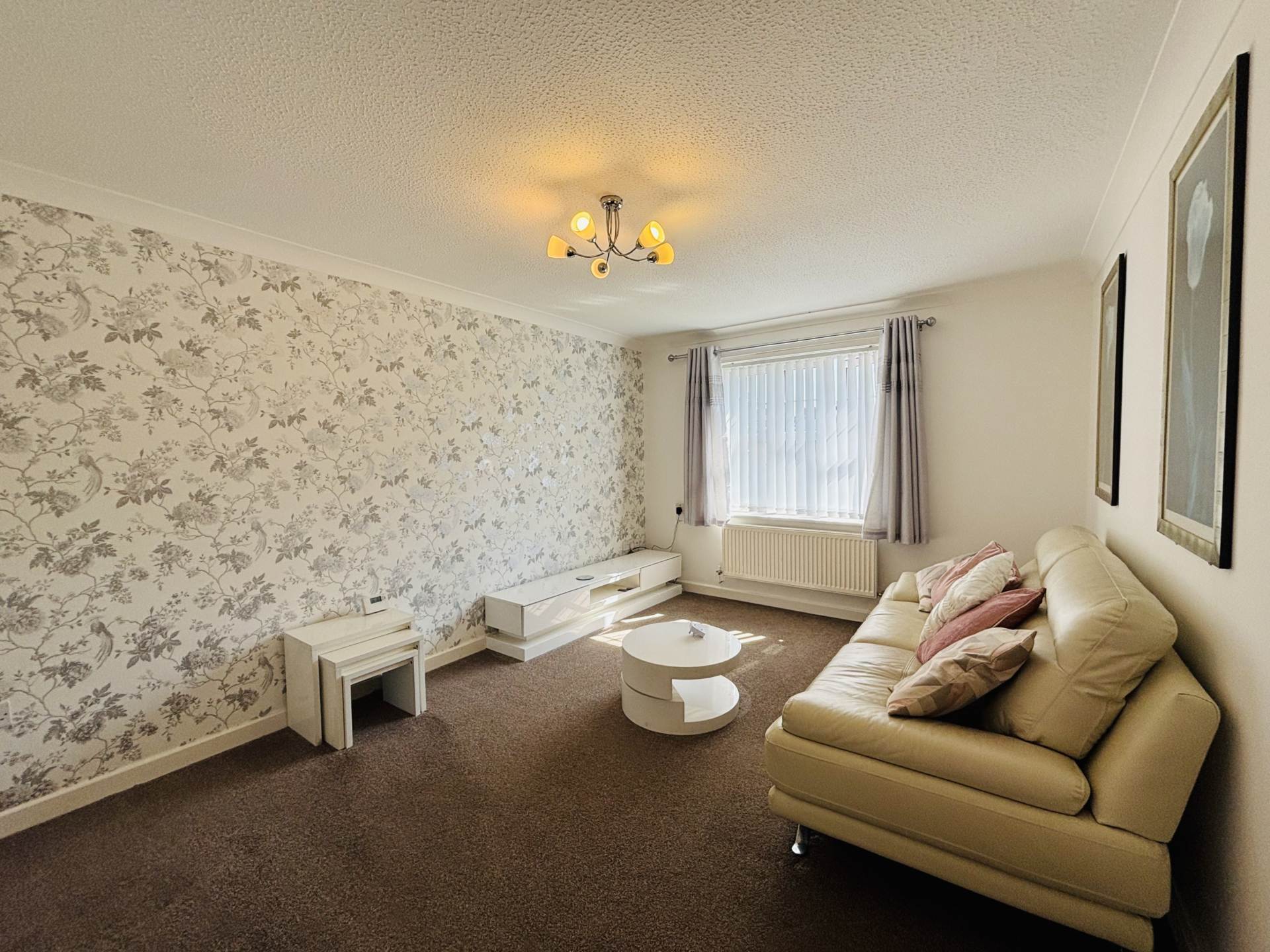 Farnham Close, Southdene, Image 2