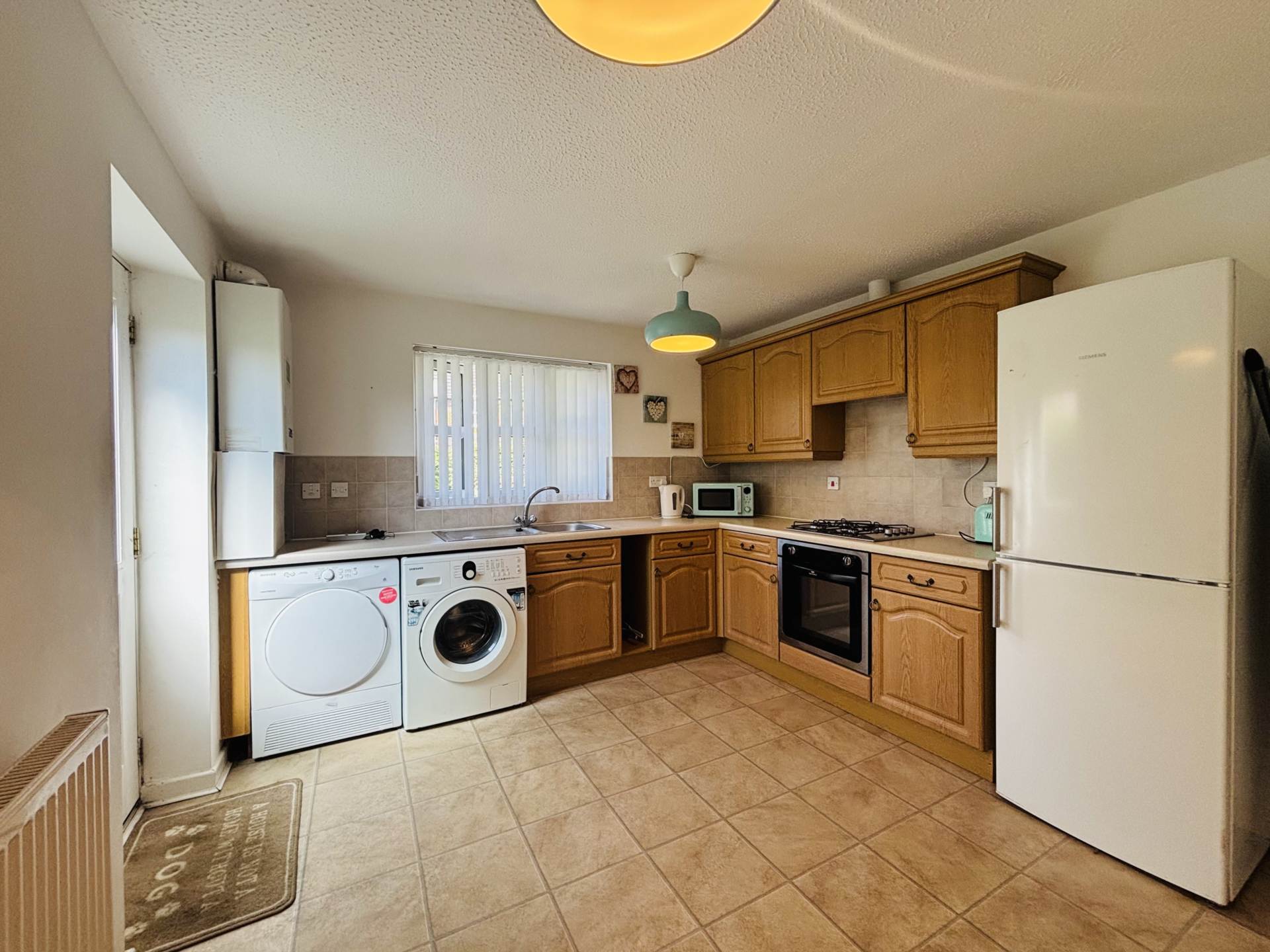 Farnham Close, Southdene, Image 7
