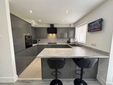 Treviot Close, Melling Mount, Image 4