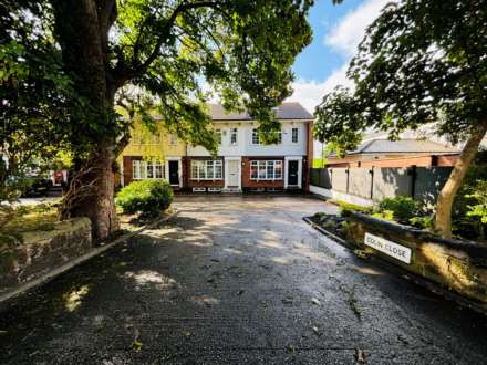 5 Bedroom Town House, Colin Close, Roby