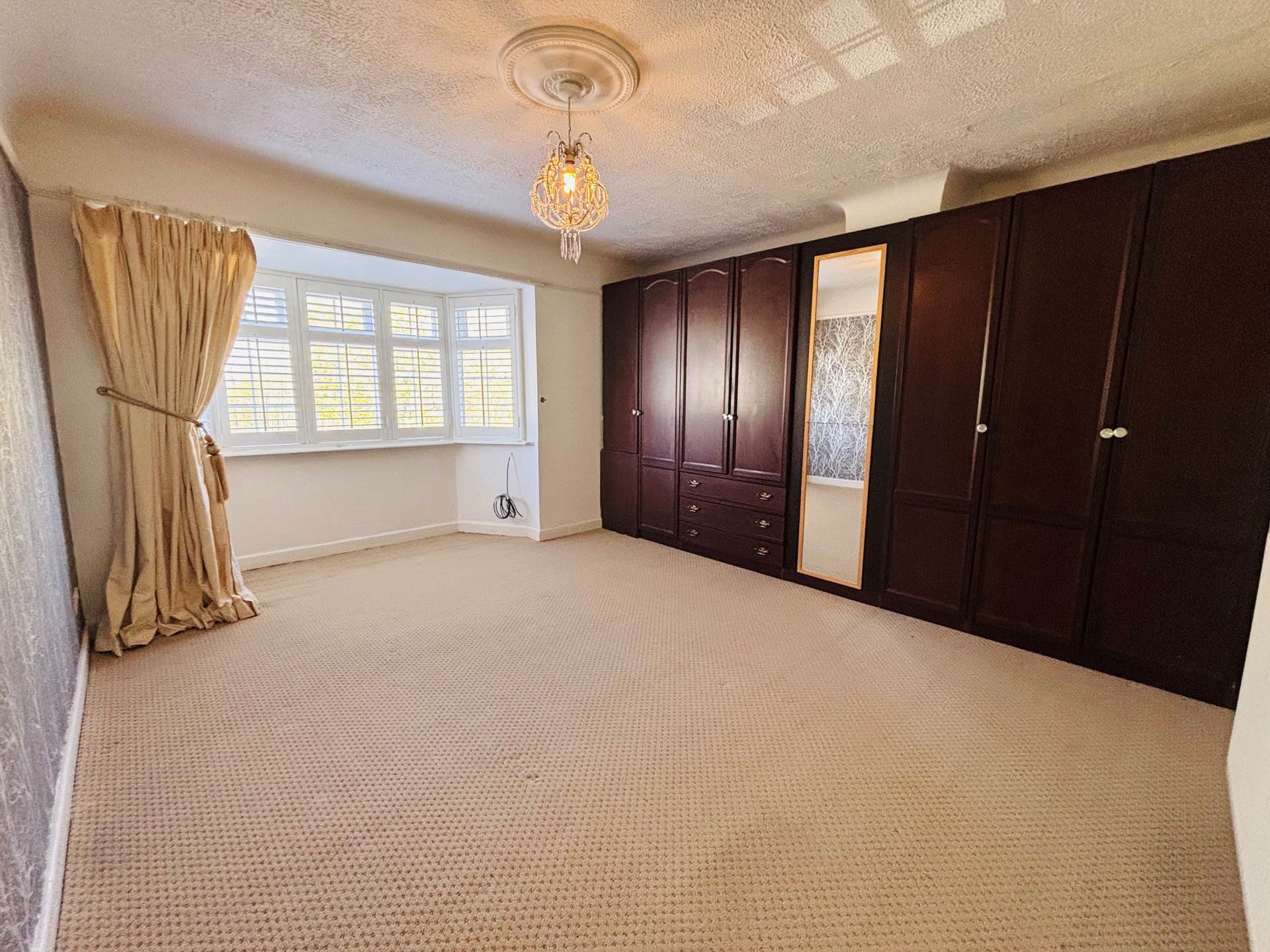 Cherryfield Drive, Southdene, Image 12