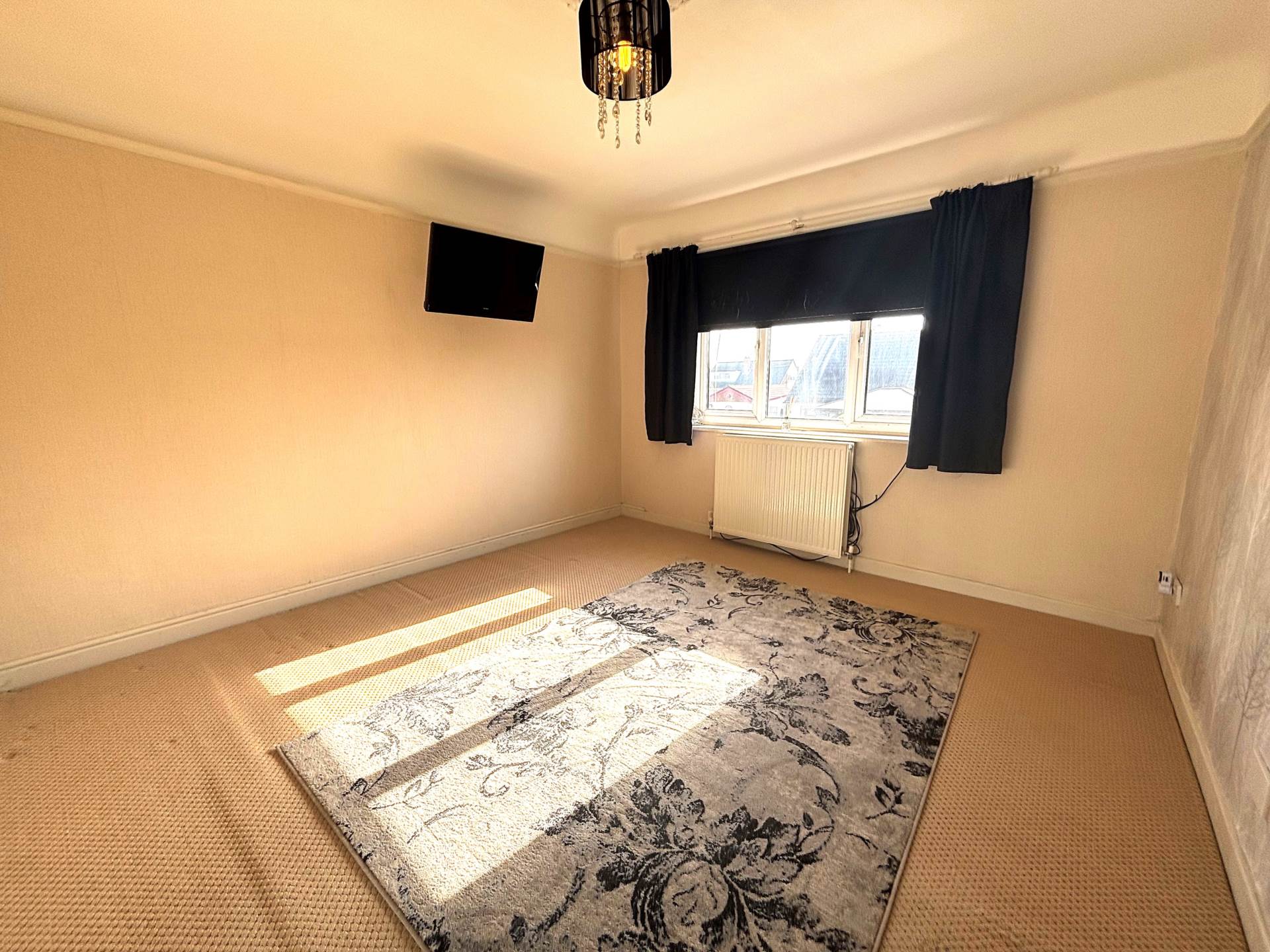 Cherryfield Drive, Southdene, Image 13