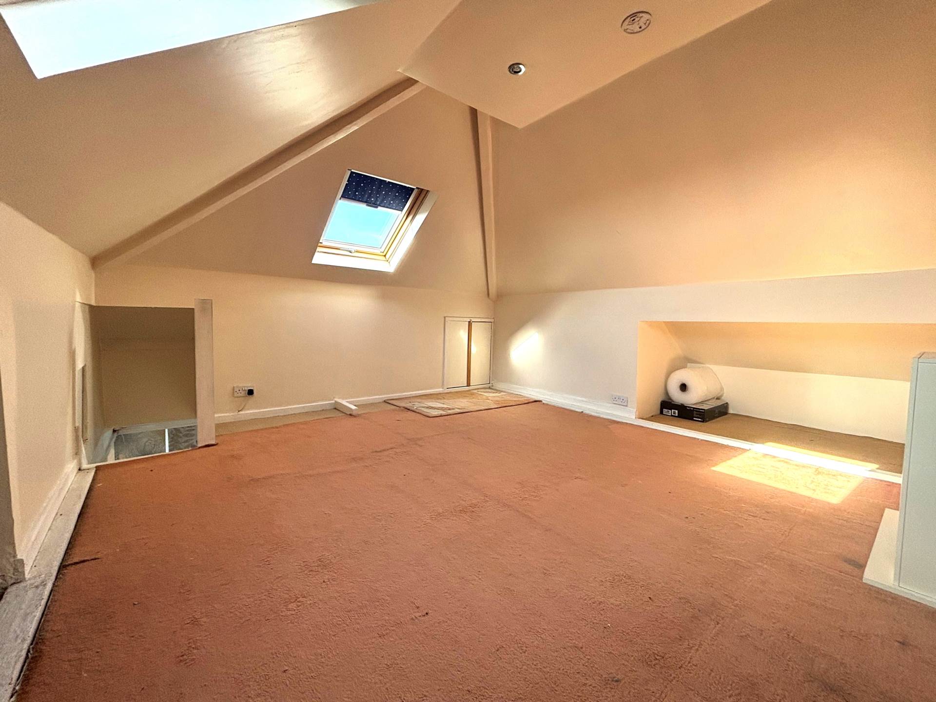 Cherryfield Drive, Southdene, Image 17