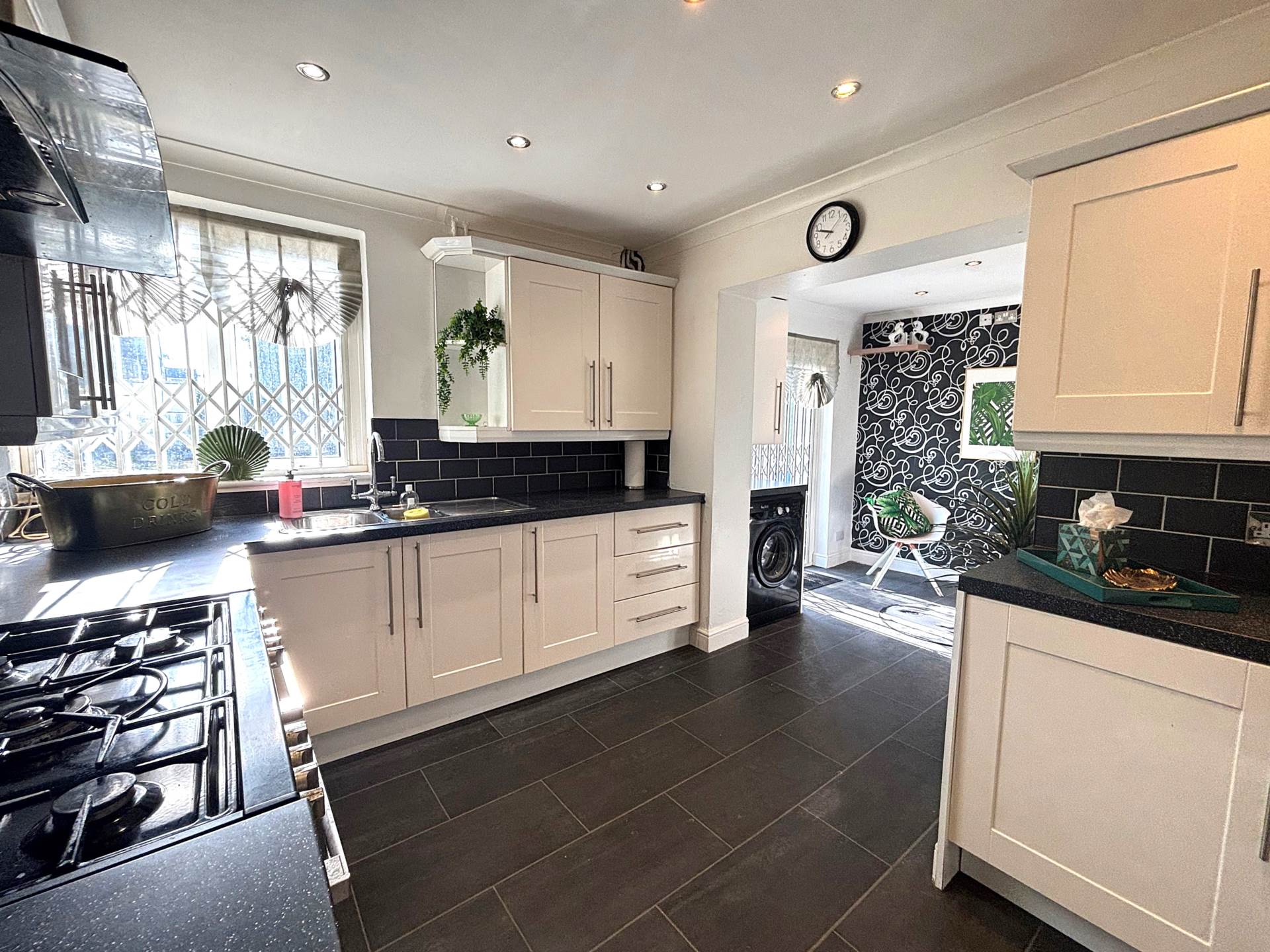 Cherryfield Drive, Southdene, Image 3