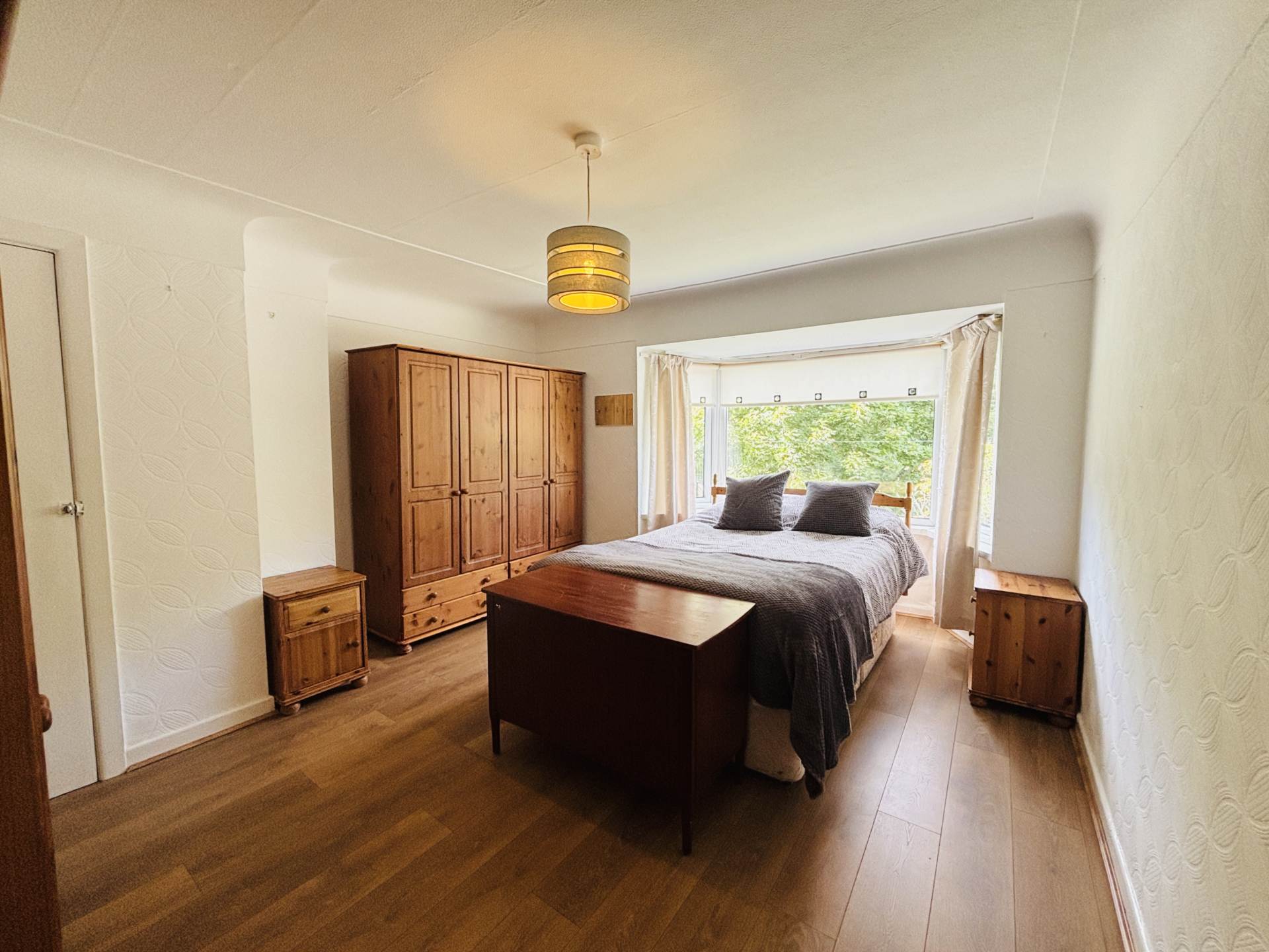 Cherryfield Drive, Southdene, Image 14