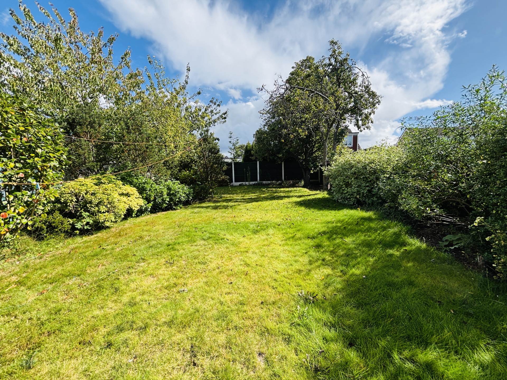 Cherryfield Drive, Southdene, Image 22
