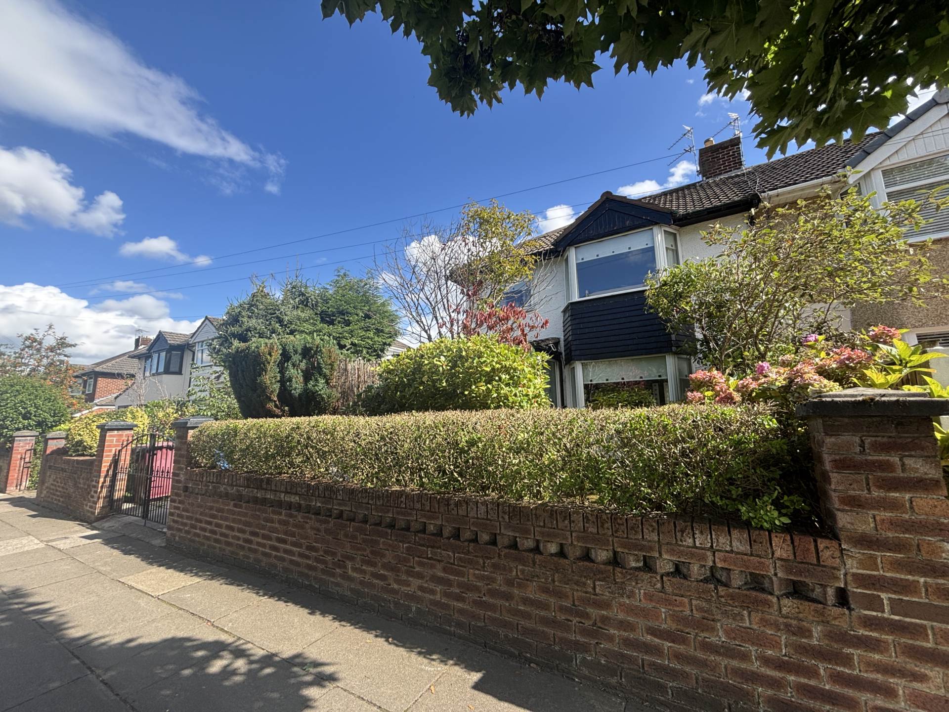 Cherryfield Drive, Southdene, Image 24