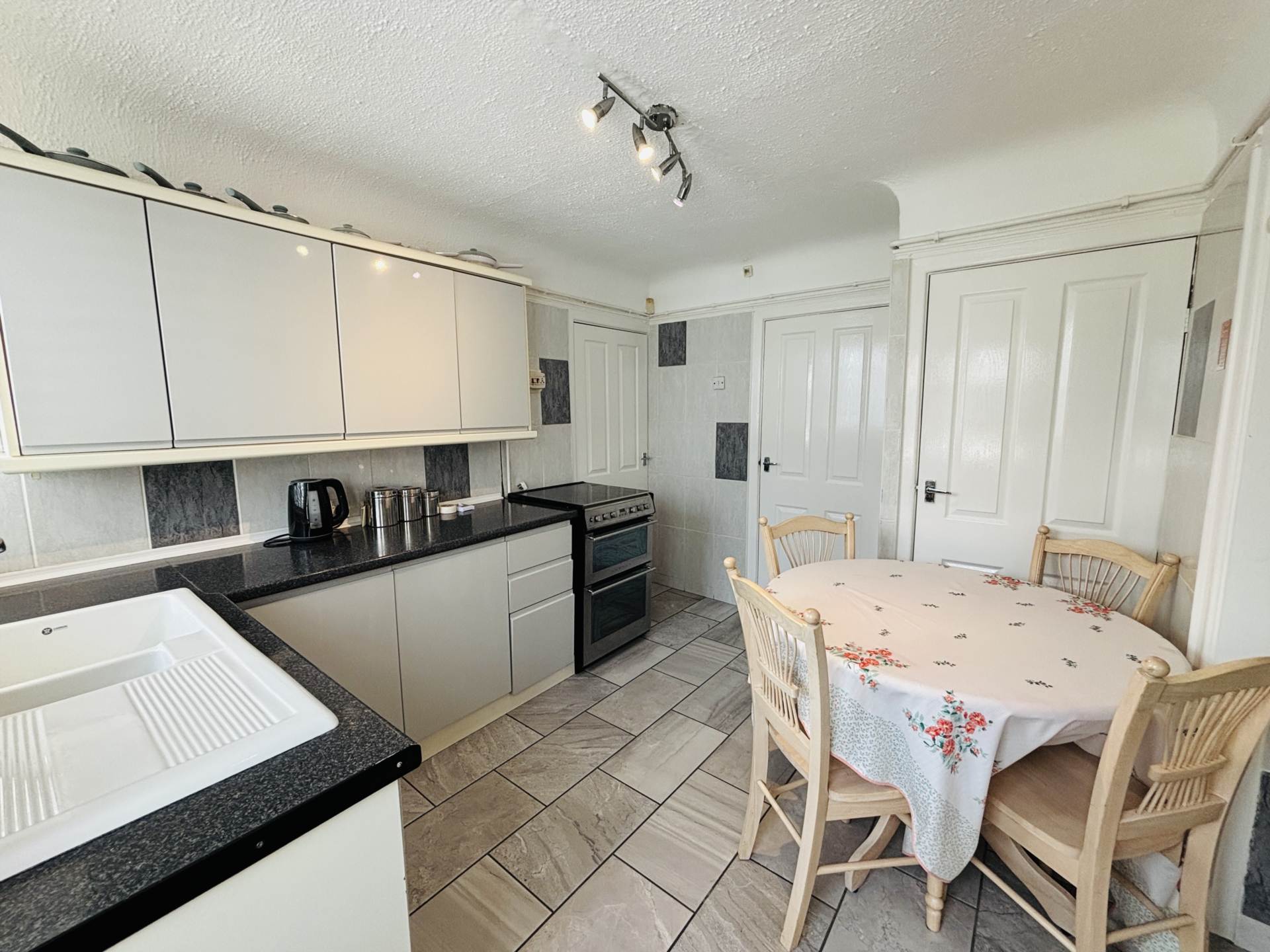 Cherryfield Drive, Southdene, Image 3