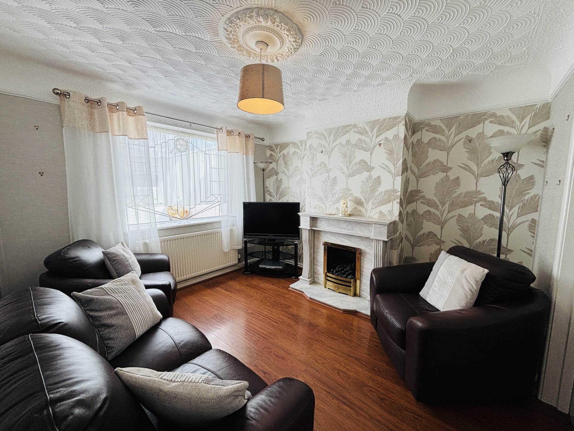Cherryfield Drive, Southdene, Image 4