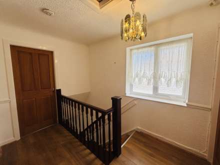 Cherryfield Drive, Southdene, Image 12