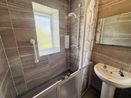 Cherryfield Drive, Southdene, Image 21