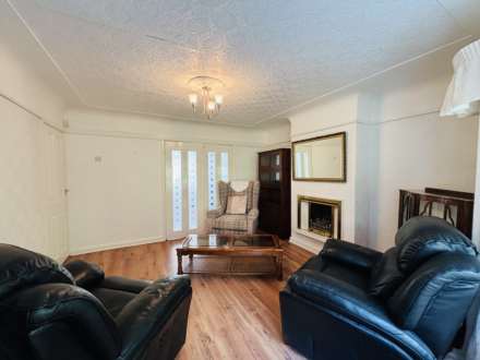 Cherryfield Drive, Southdene, Image 5