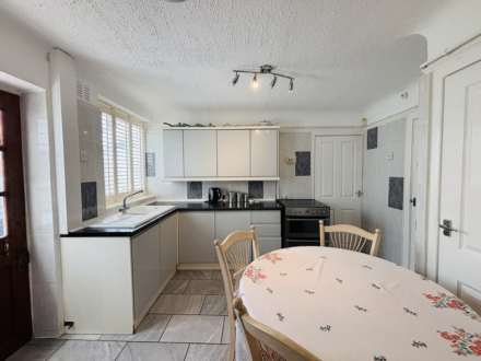 Cherryfield Drive, Southdene, Image 7