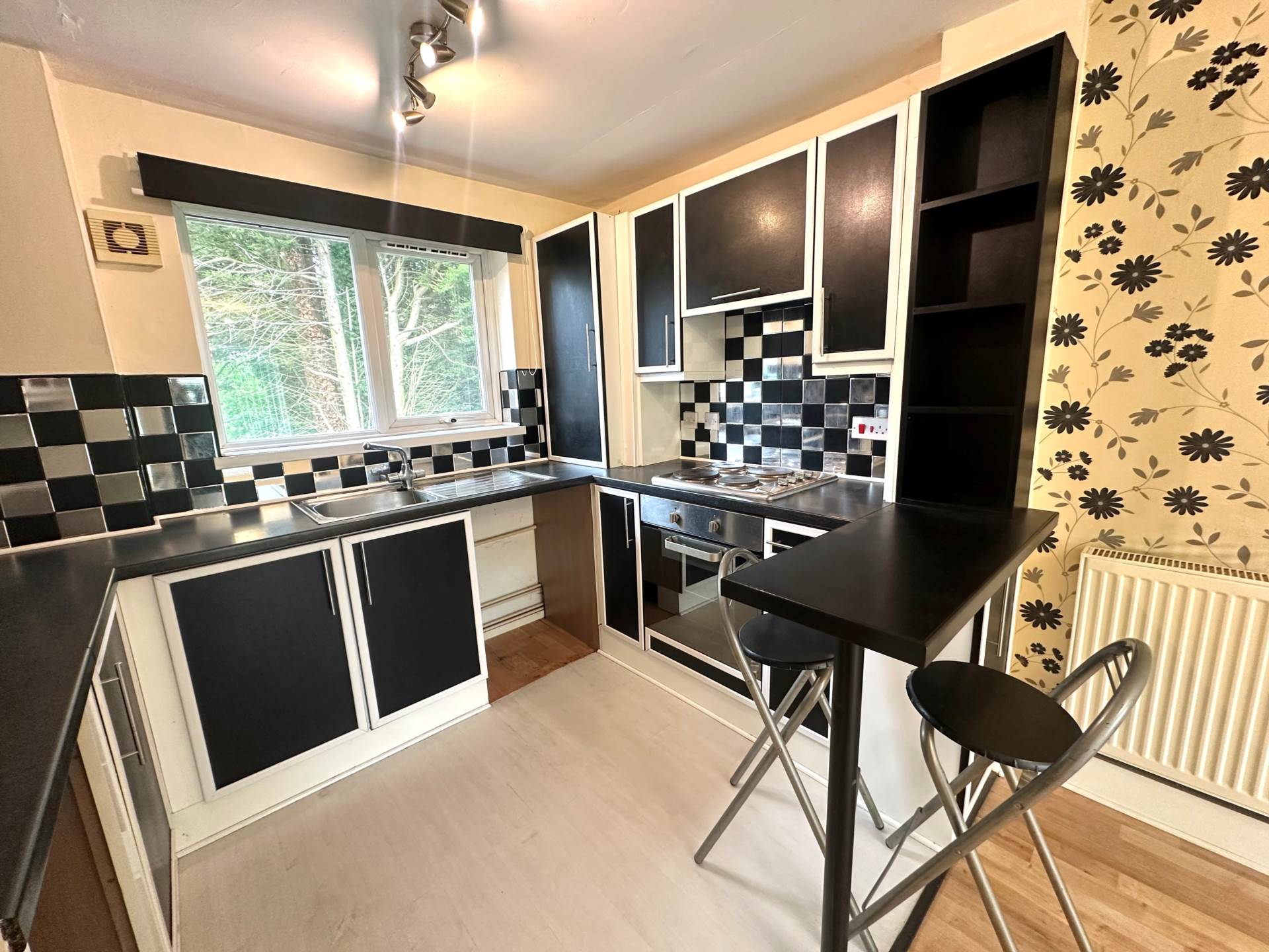 Roughwood Drive, Northwood, Image 4