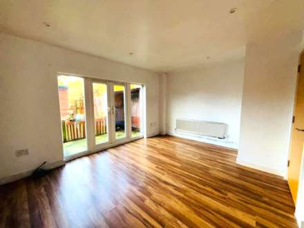Sycamore Drive, Northwood, Image 4
