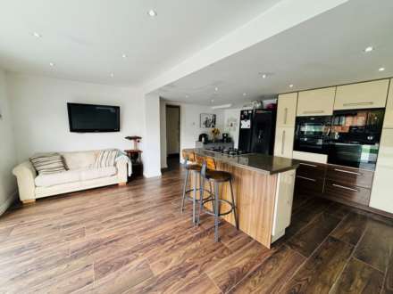 Renwick Ave, Rainhill, Image 6