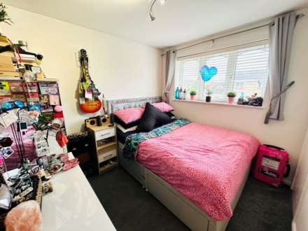 St. Christophers Drive, Huyton, Image 20