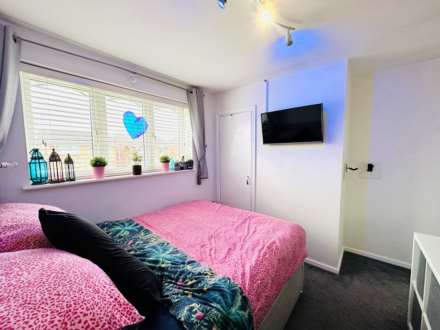 St. Christophers Drive, Huyton, Image 21