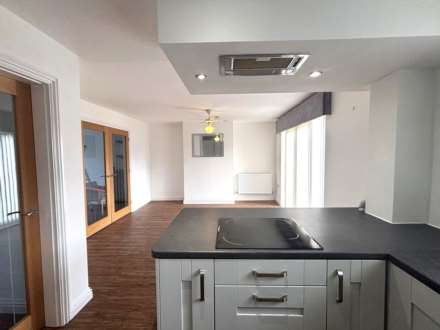Roughwood Drive, Northwood, Image 6