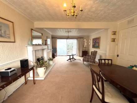 Bracknell Avenue, Southdene, Image 7
