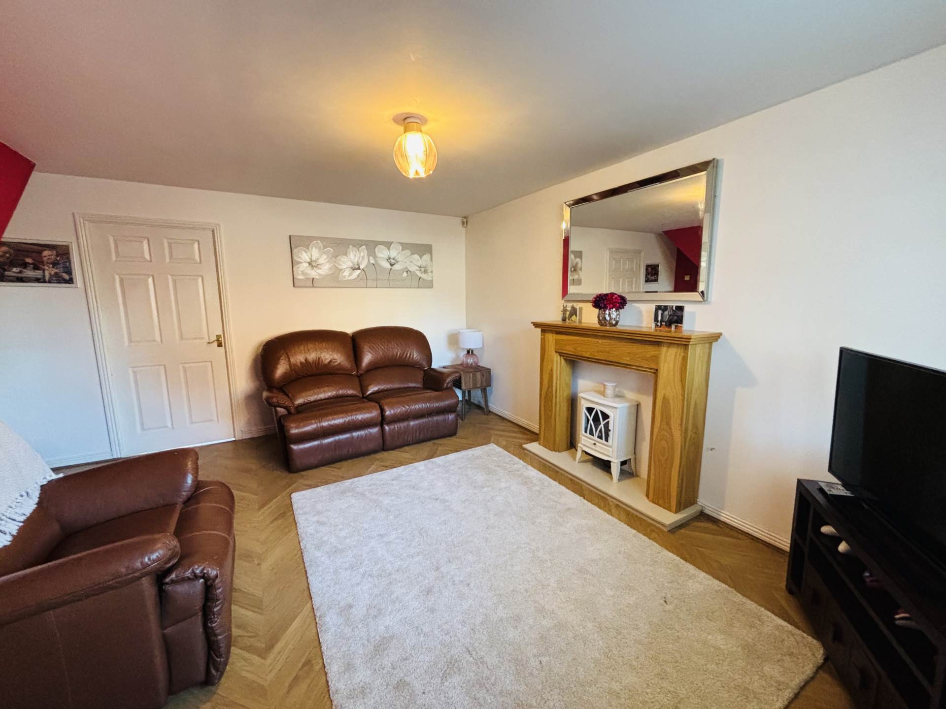 Ford Avenue, Littledale, Image 4