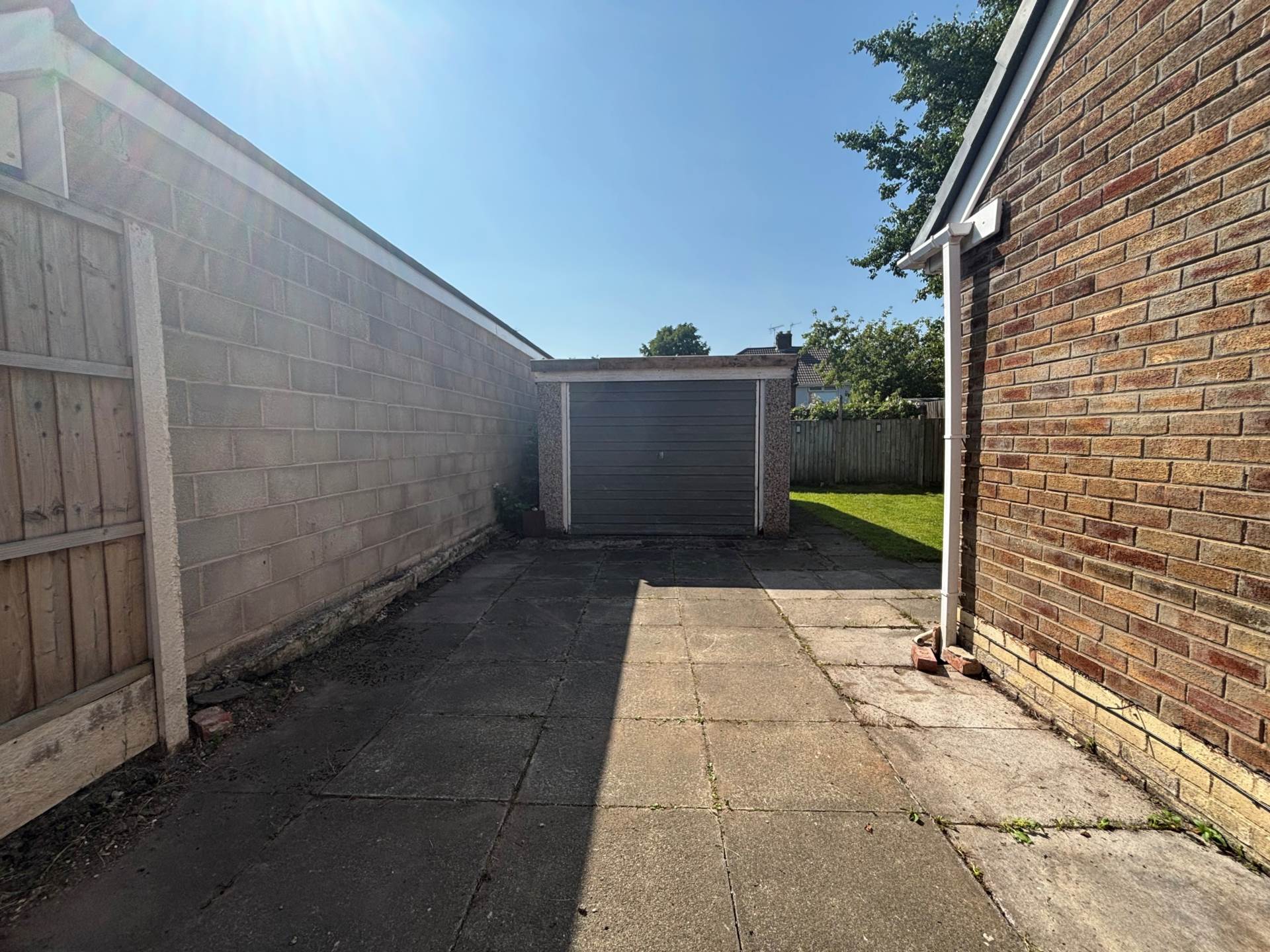 Pitsmead Road, Southdene, Image 21