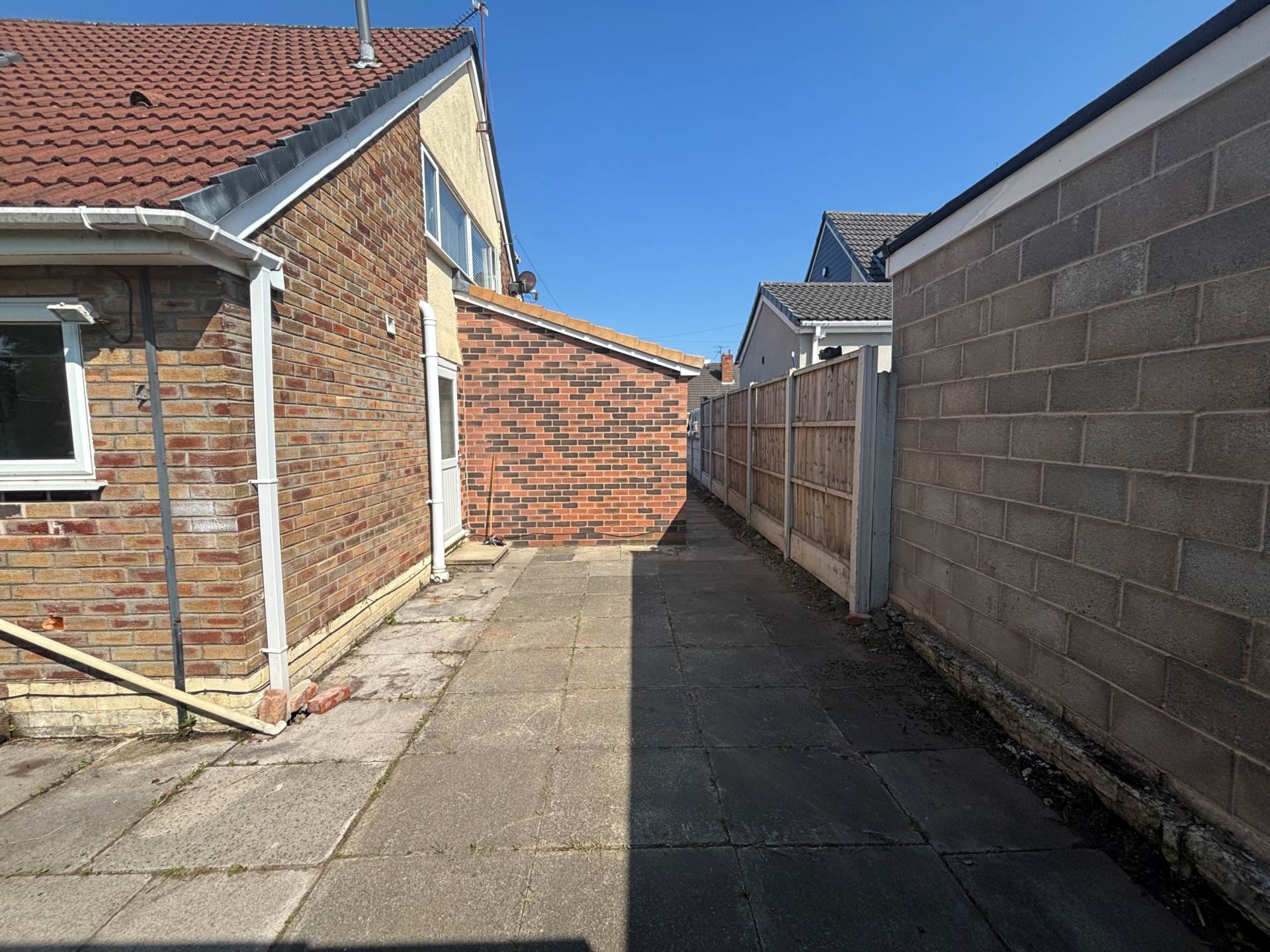 Pitsmead Road, Southdene, Image 22