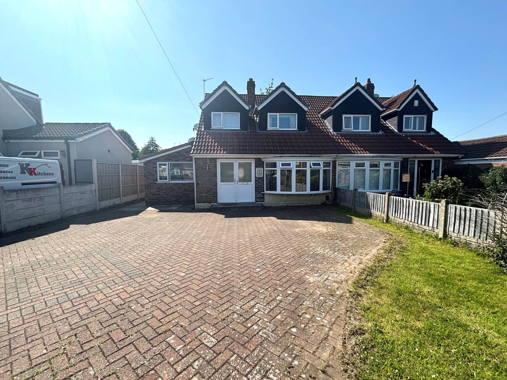 Pitsmead Road, Southdene, Image 24