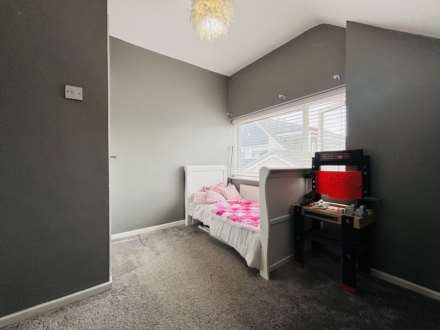 Pitsmead Road, Southdene, Image 15