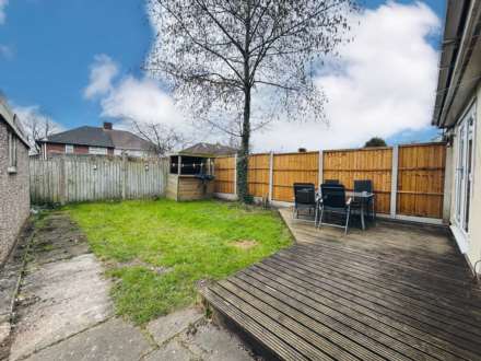 Pitsmead Road, Southdene, Image 19