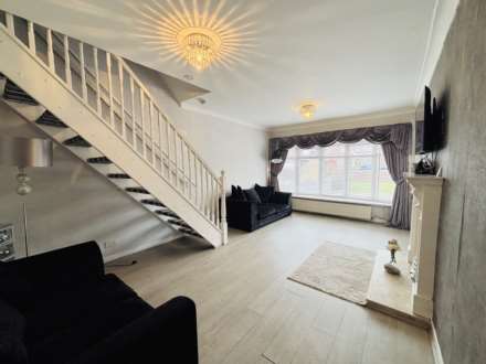 Pitsmead Road, Southdene, Image 5