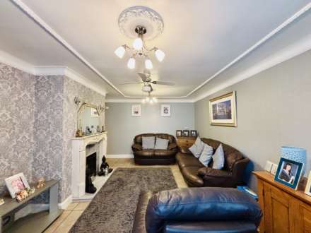 Melling Way, Old Hall Estate, Image 4