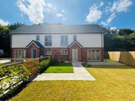 3 Bedroom Semi-Detached, Pye Bridge Close, Melling