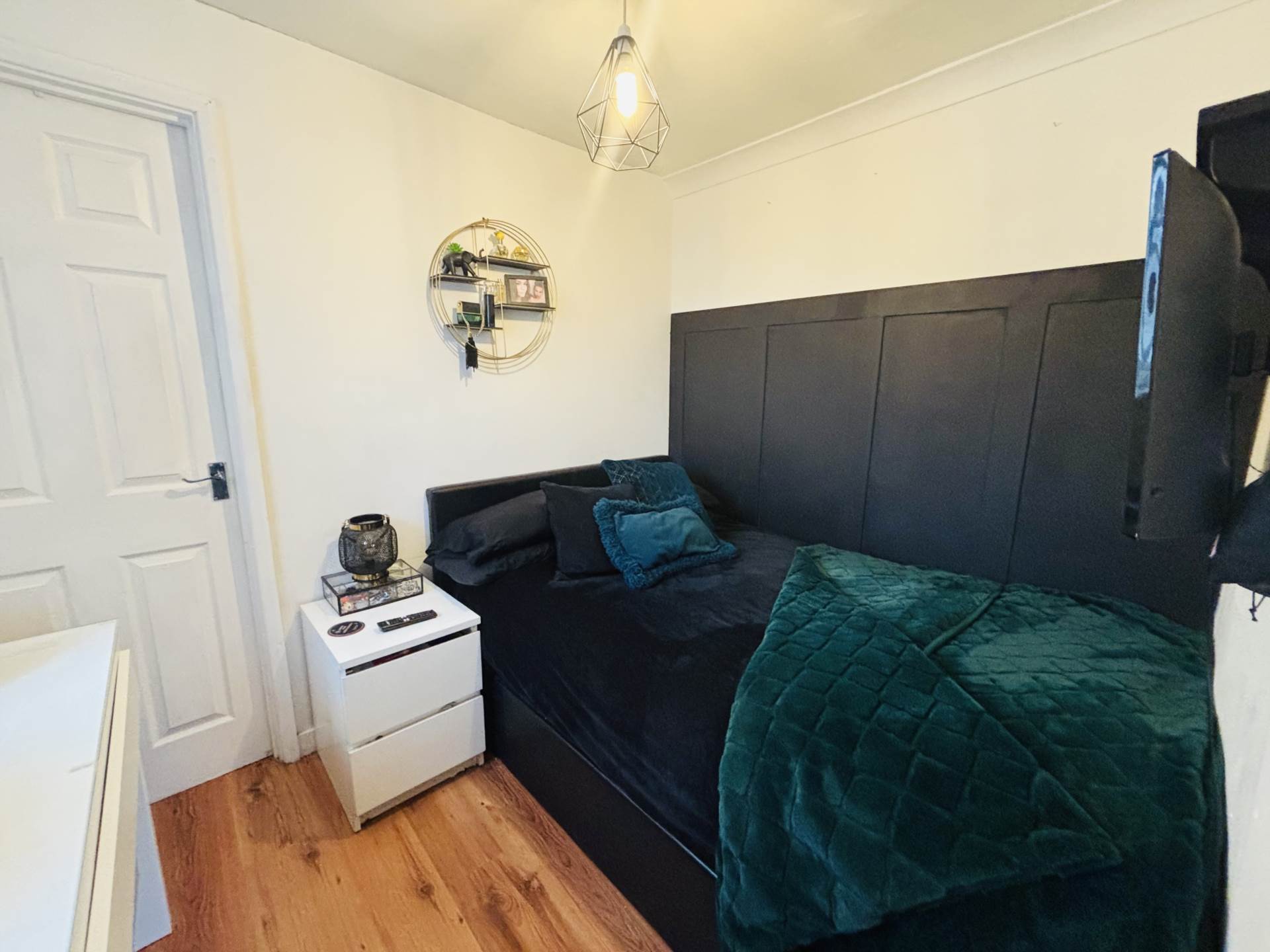 Garth Road, Southdene, Image 14