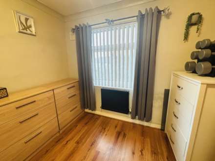 Garth Road, Southdene, Image 16
