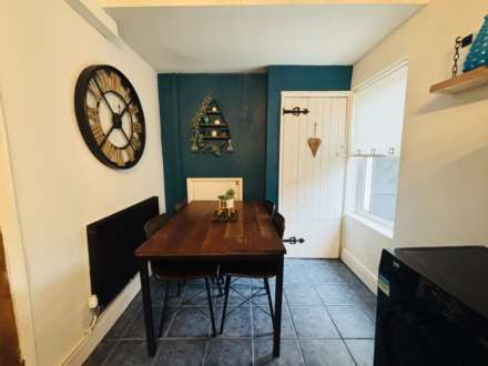 Garth Road, Southdene, Image 3