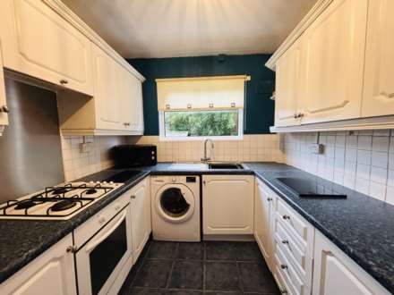 Garth Road, Southdene, Image 9