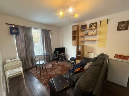 Roughwood Drive, Northwood, Image 4