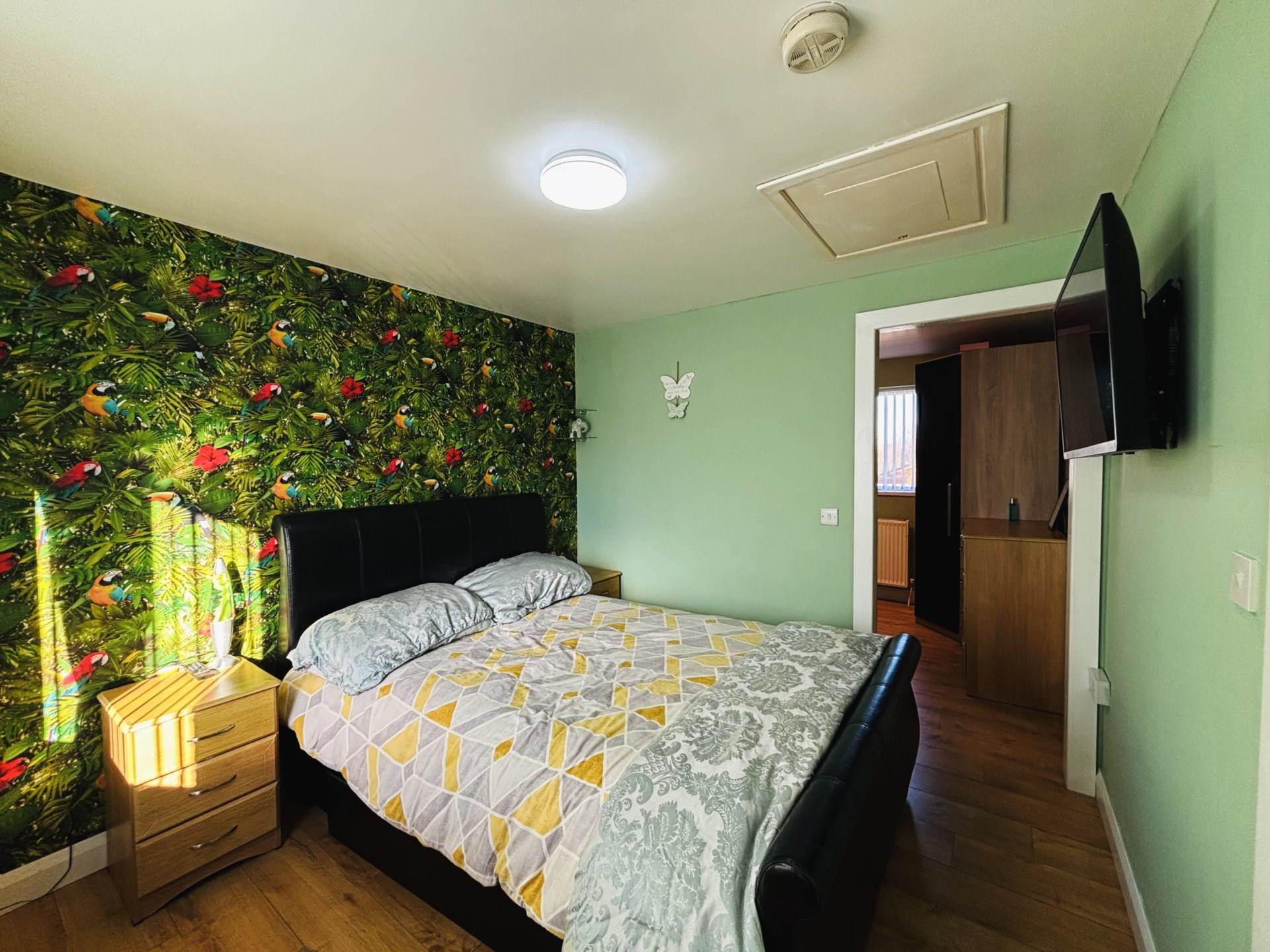 Dulas Green, Southdene, Image 15