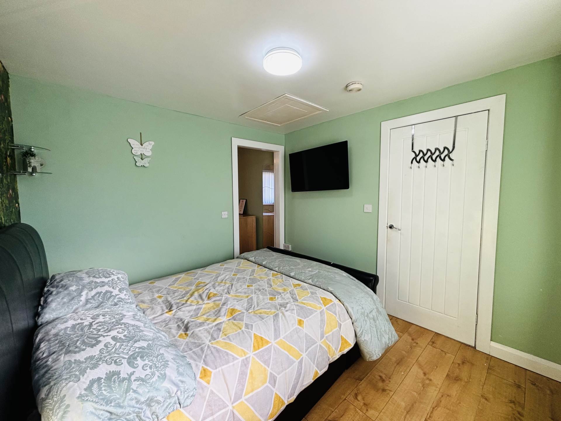Dulas Green, Southdene, Image 16