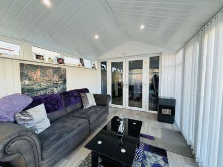 Dulas Green, Southdene, Image 13