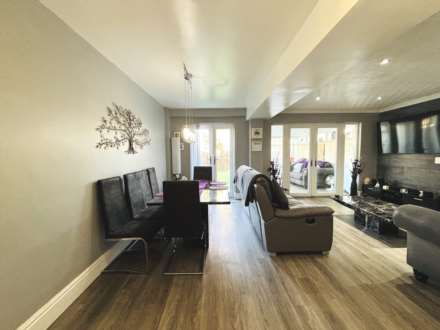Dulas Green, Southdene, Image 4